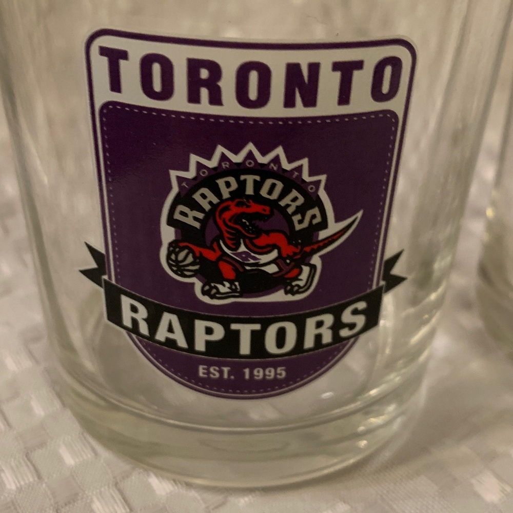 Two Toronto Raptors Retro Logo “ On the Rocks “ glasses. - Picture 2 of 3
